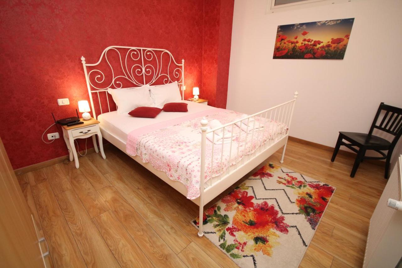 Flowers Apartments Timisoara Esterno foto